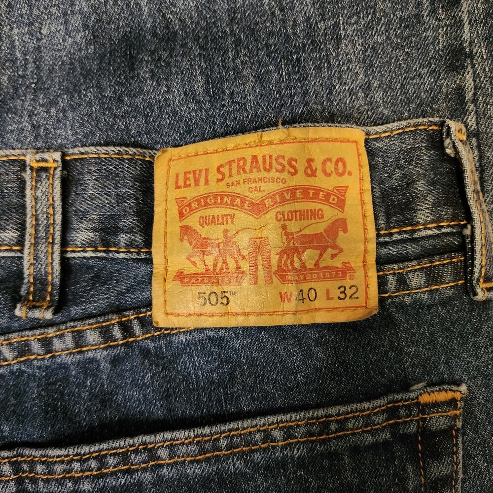 Levi's 505 Men W40 L32 Classic Fit Straight Leg